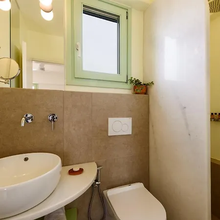 Plioni With Private Pool & With Hot Tub Βίλα