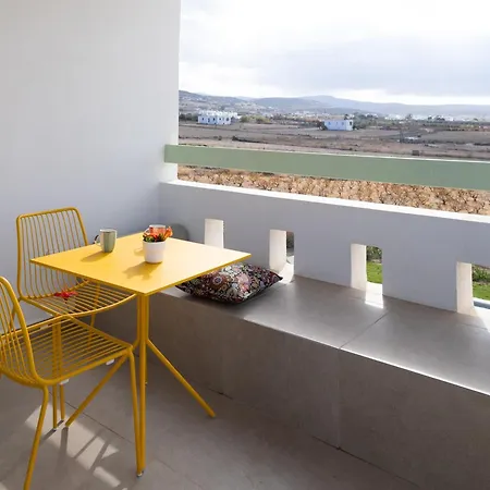 Villa Plioni & *