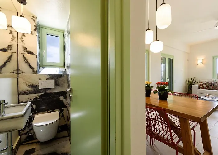 וילה Plioni With Private Pool & With Hot Tub מיקרי ויגלה