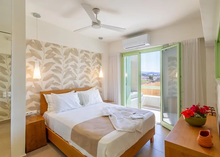 וילה Plioni With Private Pool & With Hot Tub מיקרי ויגלה