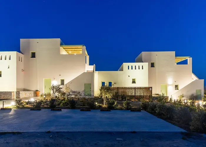 Plioni With Private Pool & With Hot Tub מיקרי ויגלה