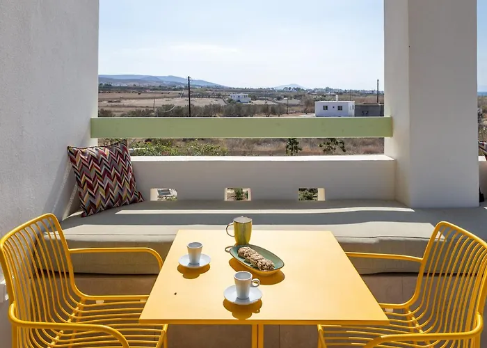 Plioni With Private Pool & With Hot Tub וילה