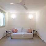 Plioni With Private Pool & With Hot Tub ミクリ・ヴィグラ